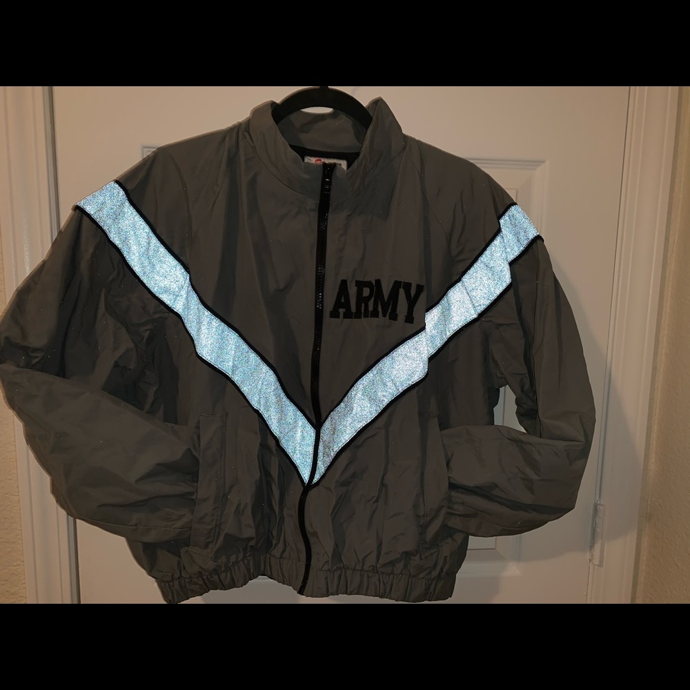 Windbreaker - Picture 7 of 8
